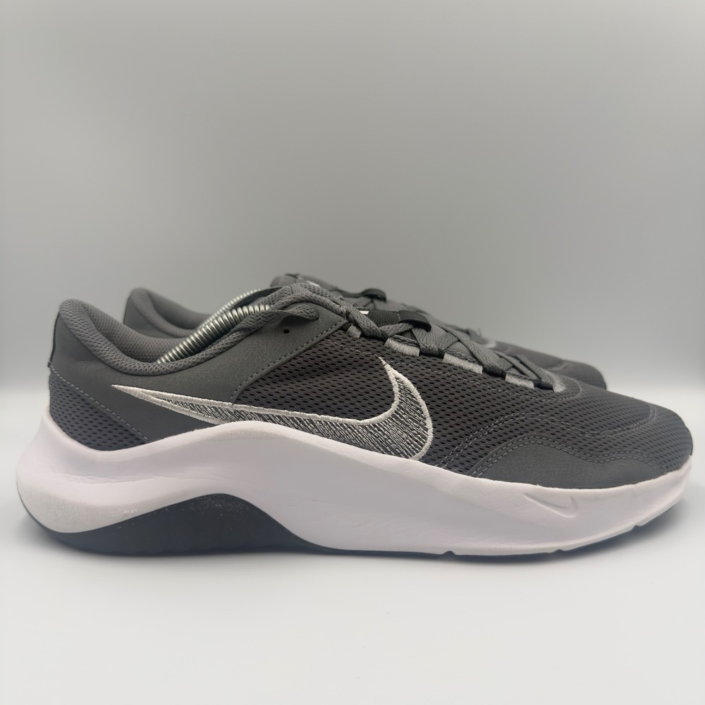 Nike Legend Essential 3 NN Men Size 11.5 Training Shoes DM1120-002 Grey